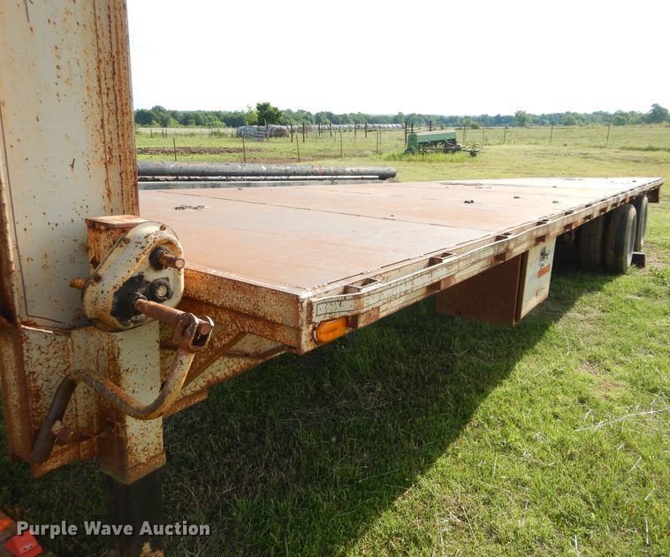 image for item HS9610 Starlight equipment trailer