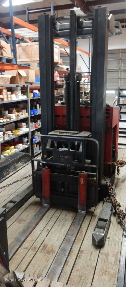 image for item HS9624 Raymond EASI  forklift