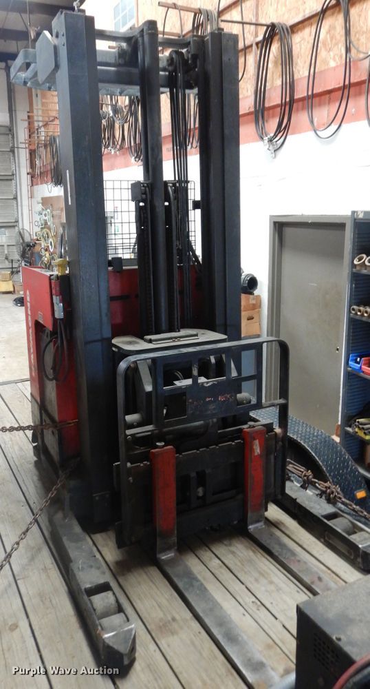 image for item HS9624 Raymond EASI  forklift