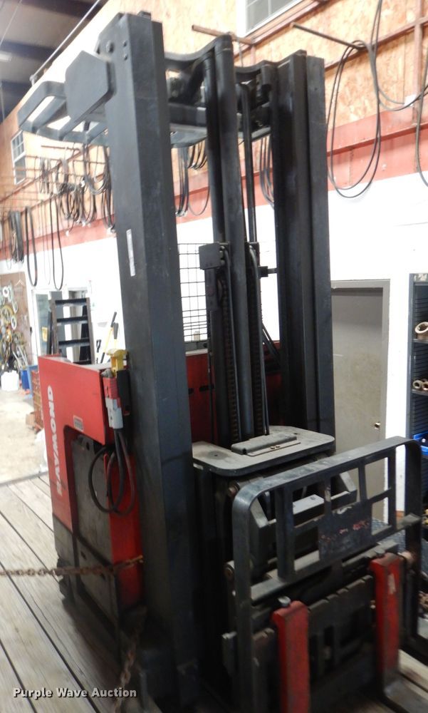 image for item HS9624 Raymond EASI  forklift