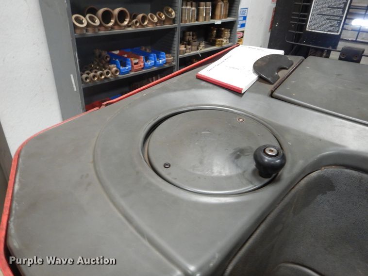 image for item HS9624 Raymond EASI  forklift