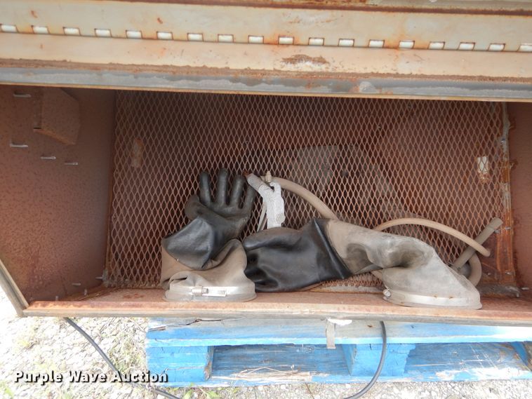 image for item HS9626 Sandblast cabinet