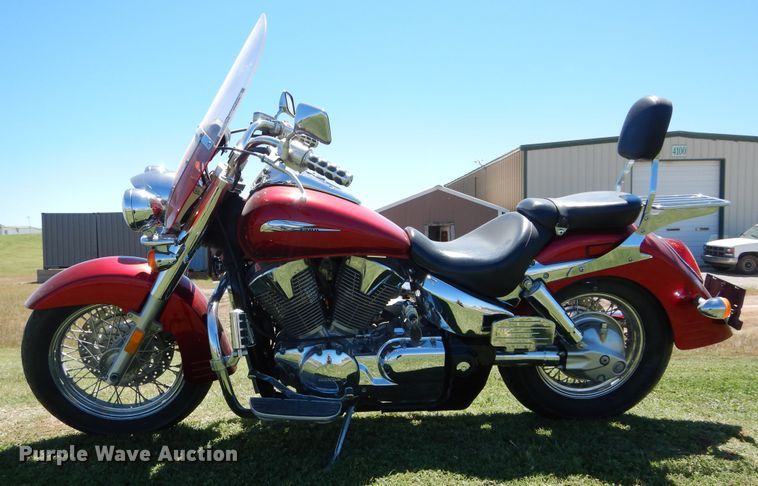 image for item HS9649 2003 Honda VTX1300S motorcycle