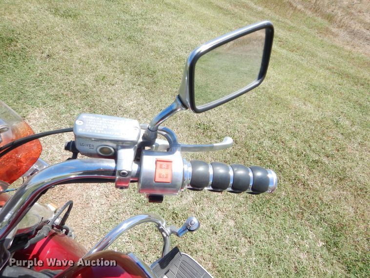 image for item HS9649 2003 Honda VTX1300S motorcycle