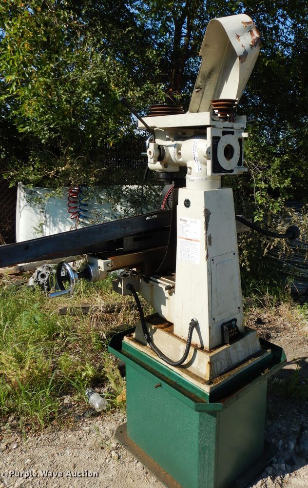 image for item HV9258 2011 Grizzly G3102 vertical milling machine