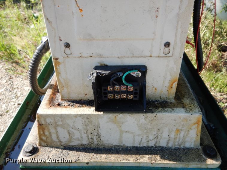 image for item HV9258 2011 Grizzly G3102 vertical milling machine