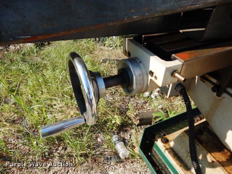 image for item HV9258 2011 Grizzly G3102 vertical milling machine