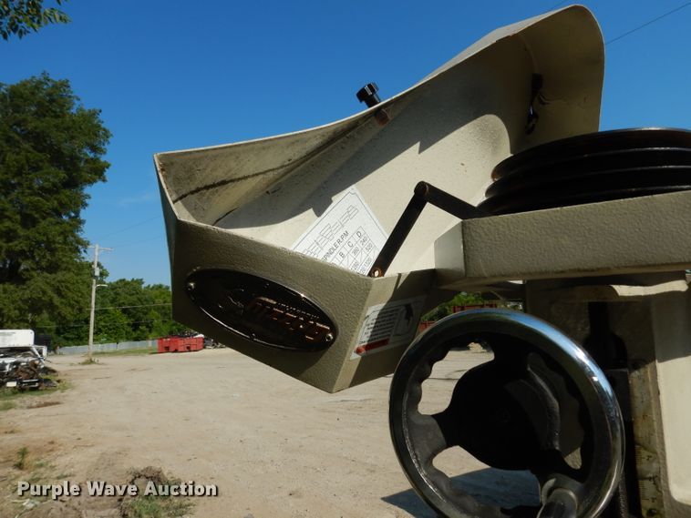 image for item HV9258 2011 Grizzly G3102 vertical milling machine