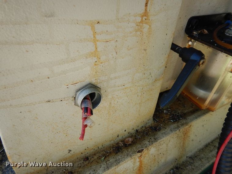 image for item HV9258 2011 Grizzly G3102 vertical milling machine