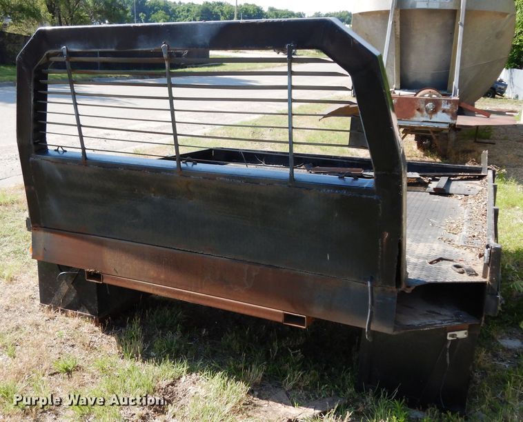 image for item HV9262 Flatbed