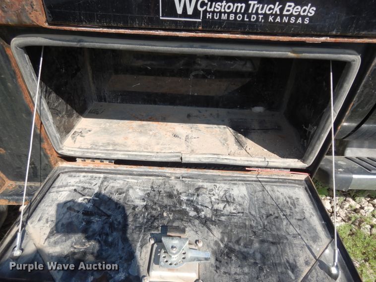 image for item HV9265 B&W flatbed