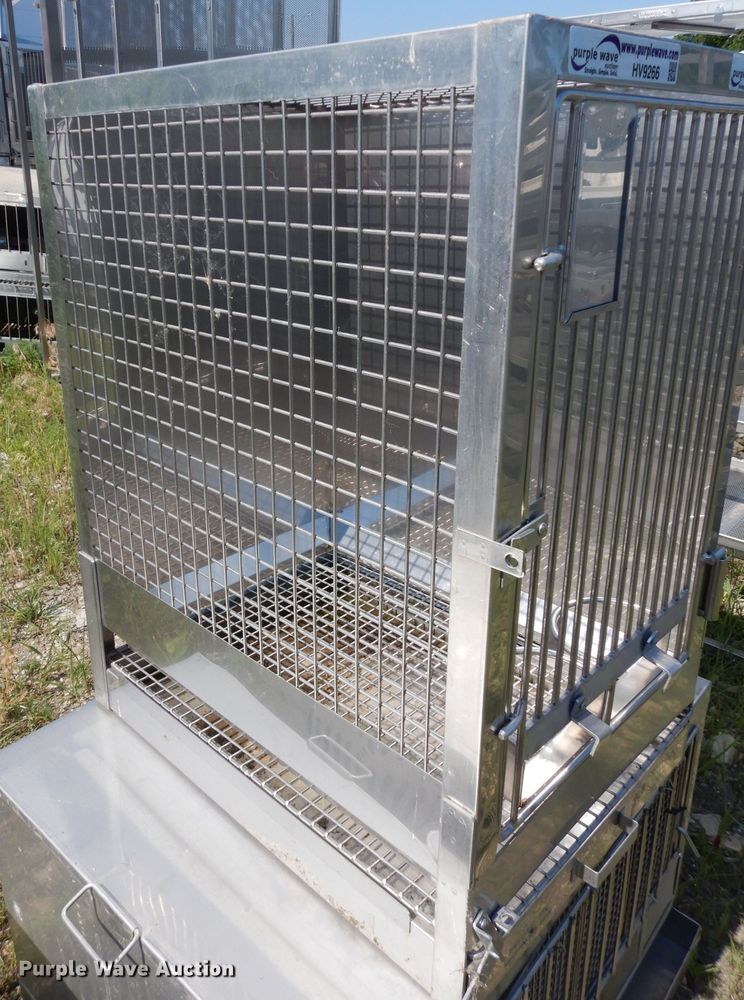 image for item HV9266 (5) stainless steel cages