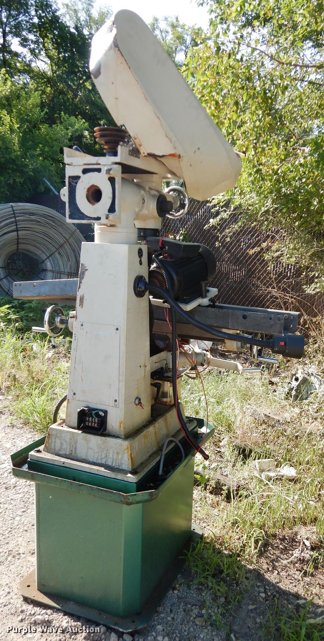 2011 Grizzly G3102 vertical milling machine in Junction City, KS Item