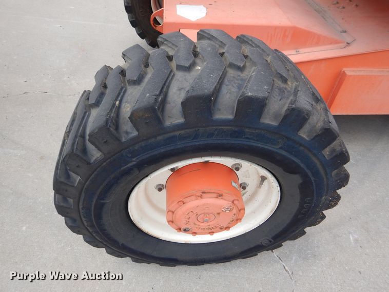 image for item DD2536 2010 Snorkel TB60  boom lift