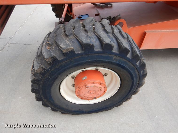 image for item DD2536 2010 Snorkel TB60  boom lift