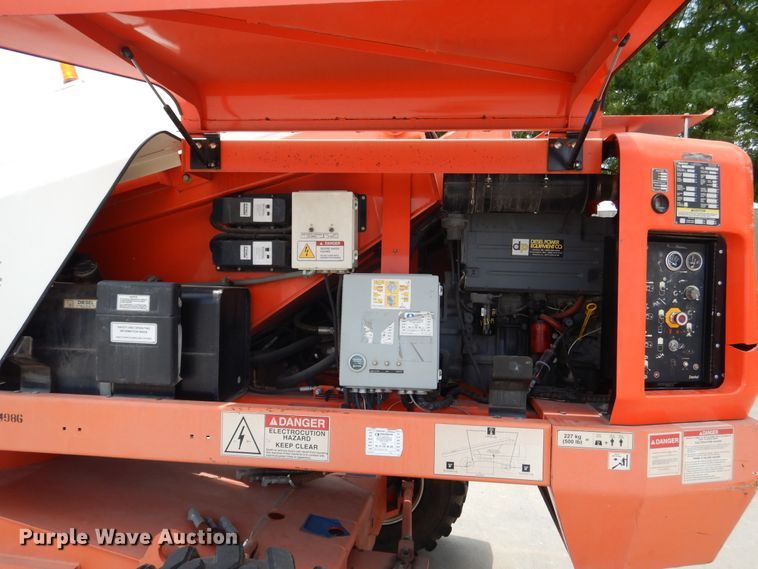 image for item DD2536 2010 Snorkel TB60  boom lift