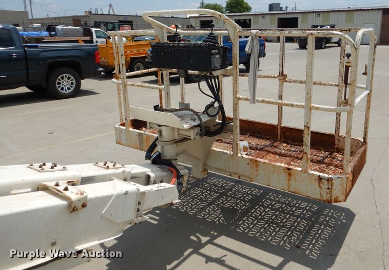 image for item DD2536 2010 Snorkel TB60  boom lift