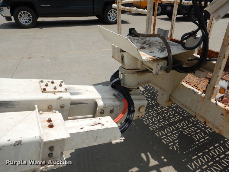 image for item DD2536 2010 Snorkel TB60  boom lift