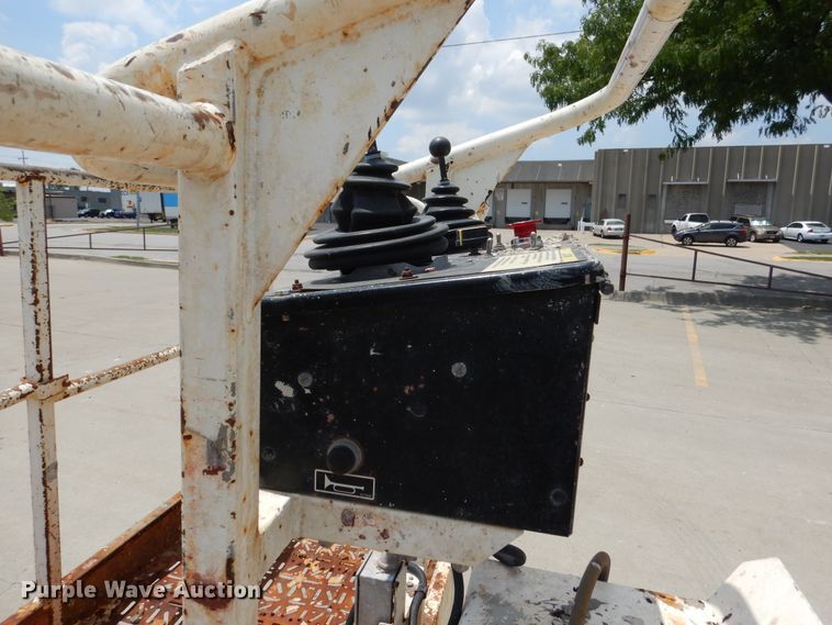 image for item DD2536 2010 Snorkel TB60  boom lift