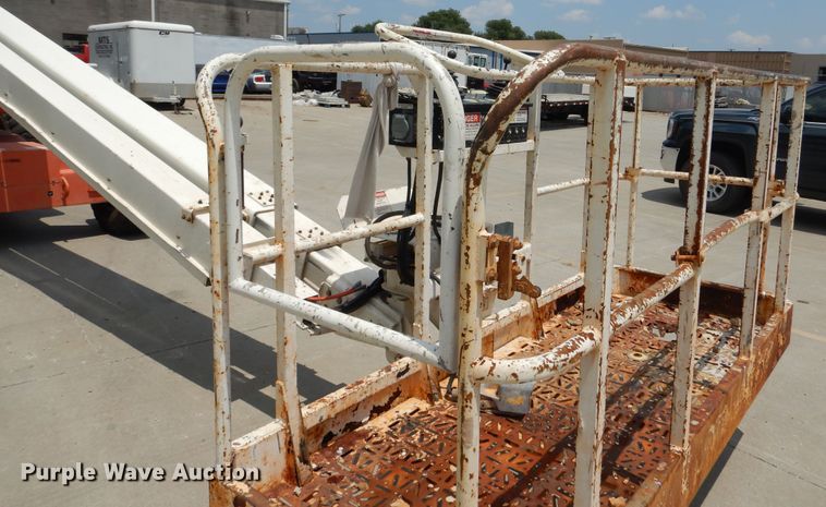 image for item DD2536 2010 Snorkel TB60  boom lift
