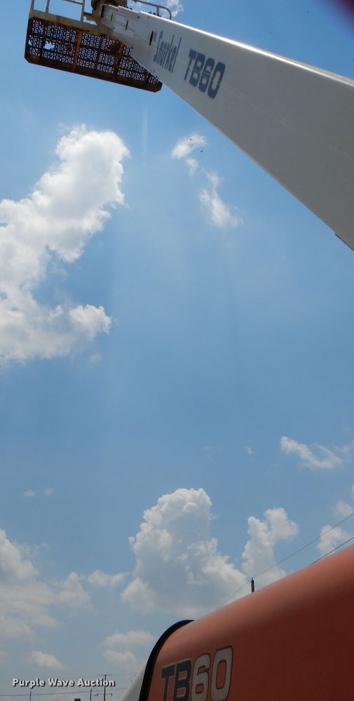 image for item DD2536 2010 Snorkel TB60  boom lift