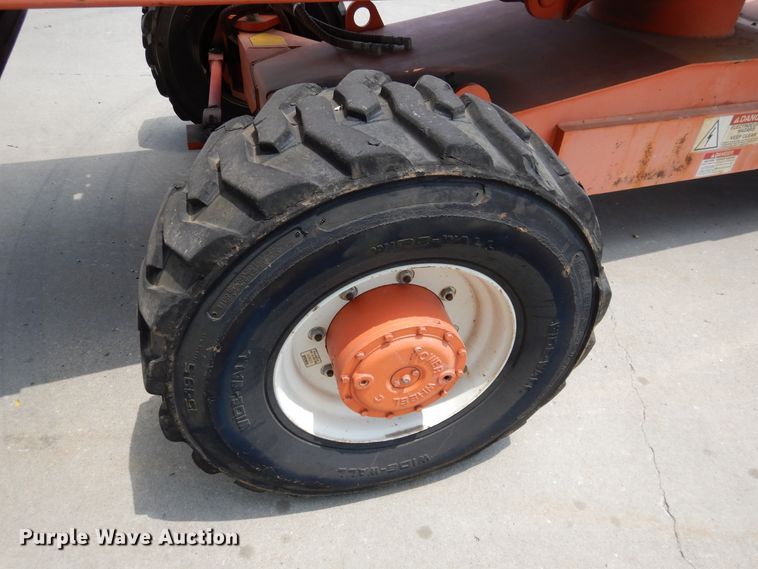 image for item DD2537 2010 Snorkel TB60  boom lift