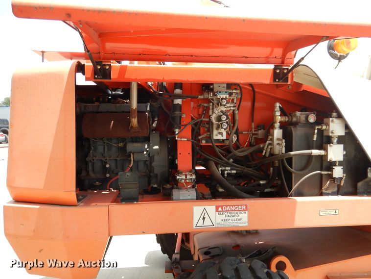 image for item DD2537 2010 Snorkel TB60  boom lift