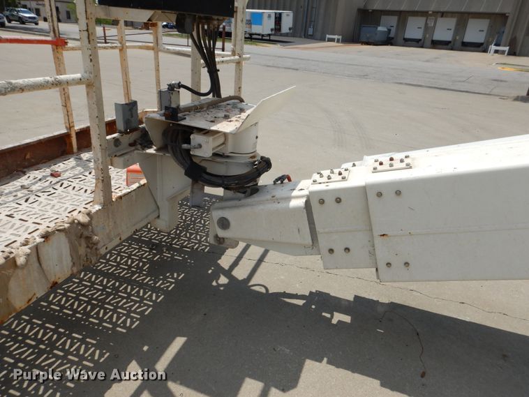 image for item DD2537 2010 Snorkel TB60  boom lift