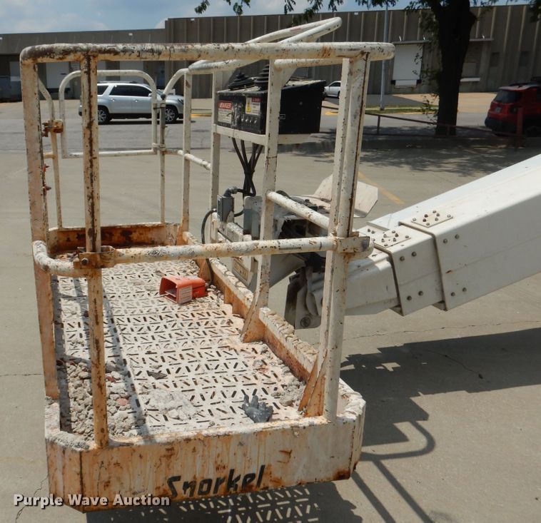 image for item DD2537 2010 Snorkel TB60  boom lift