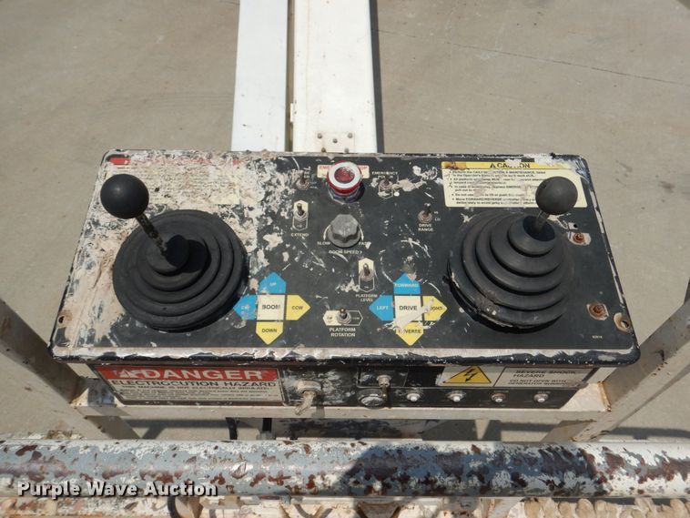 image for item DD2537 2010 Snorkel TB60  boom lift