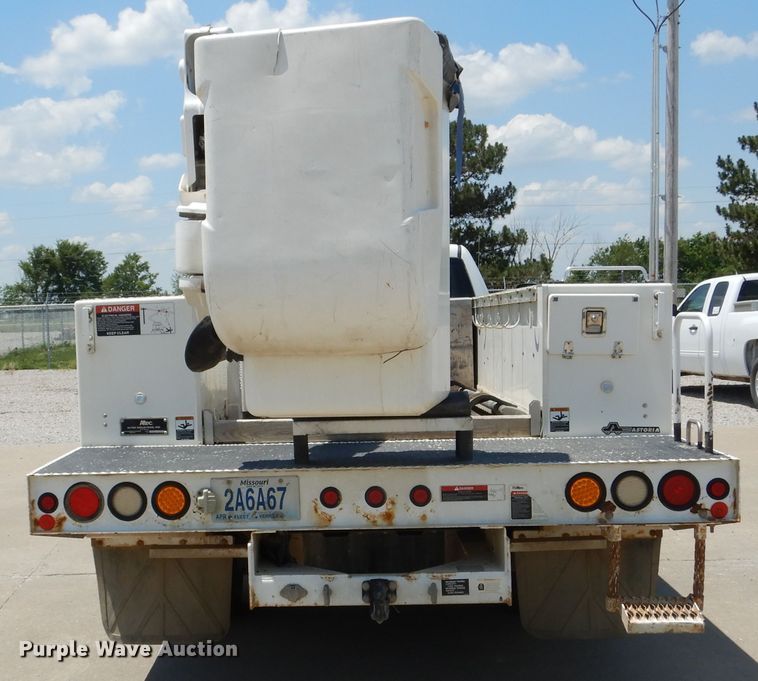 image for item DD2539 2011 Dodge Ram 4500  bucket truck