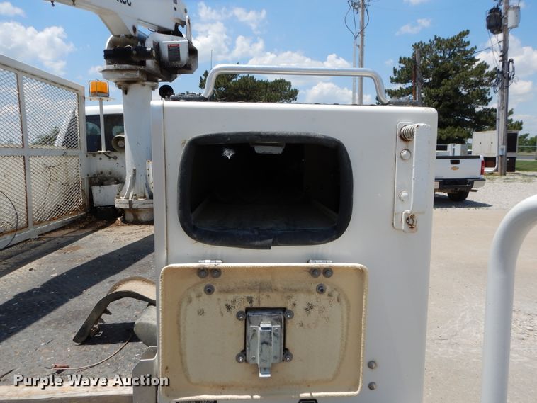 image for item DD2539 2011 Dodge Ram 4500  bucket truck