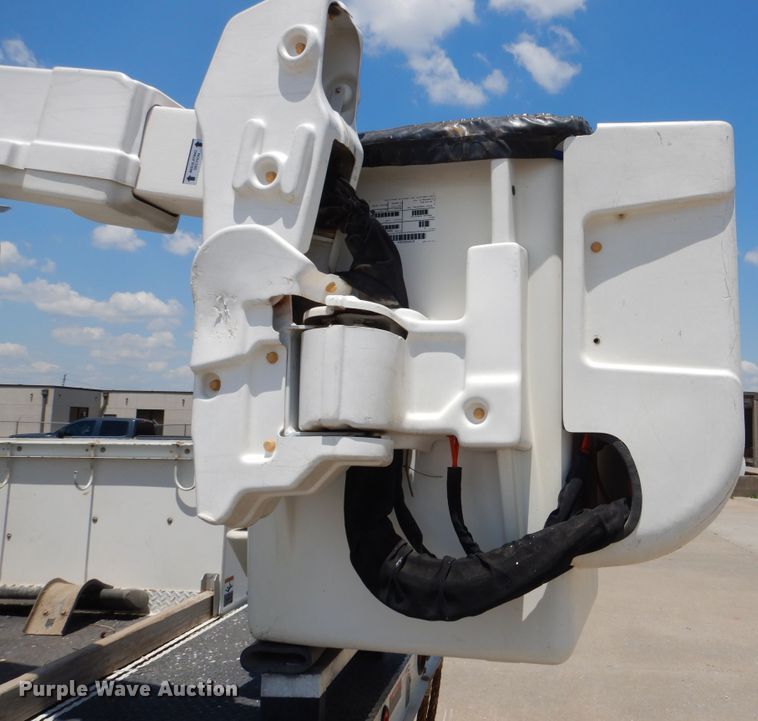 image for item DD2539 2011 Dodge Ram 4500  bucket truck