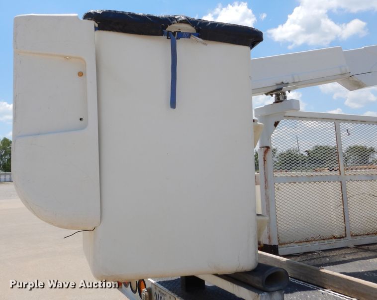 image for item DD2539 2011 Dodge Ram 4500  bucket truck