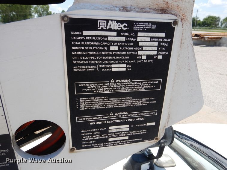 image for item DD2539 2011 Dodge Ram 4500  bucket truck