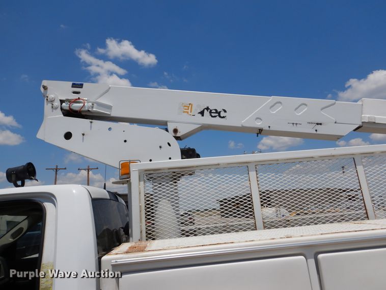 image for item DD2539 2011 Dodge Ram 4500  bucket truck