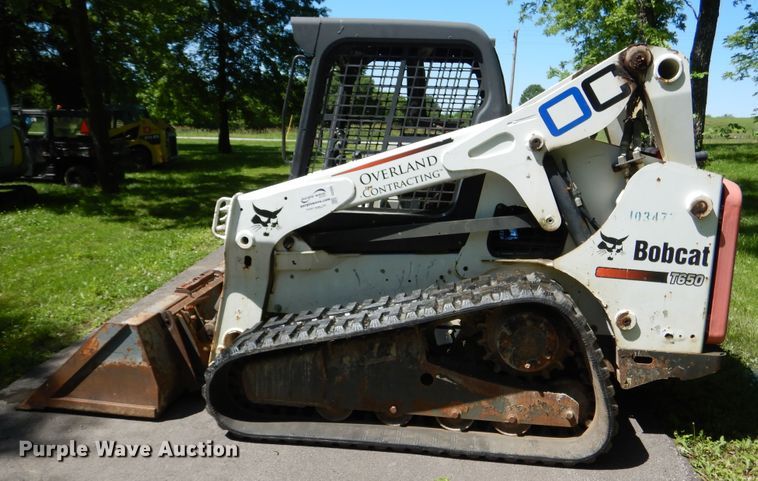 image for item DD2555 2011 Bobcat T650  skid steer loader
