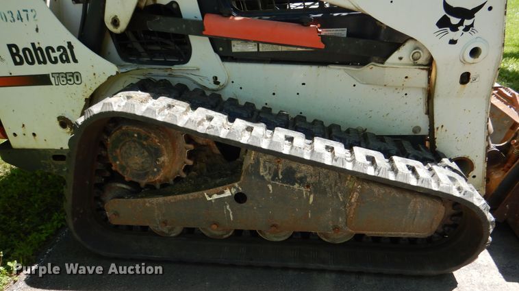 image for item DD2555 2011 Bobcat T650  skid steer loader