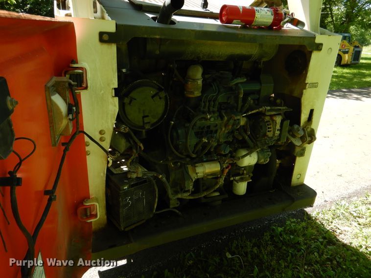 image for item DD2555 2011 Bobcat T650  skid steer loader