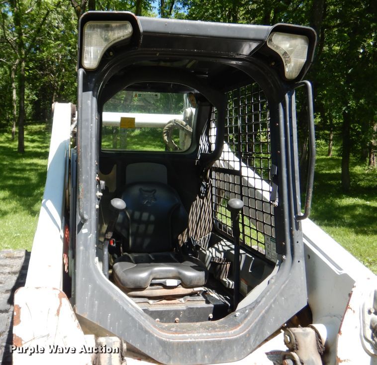 image for item DD2555 2011 Bobcat T650  skid steer loader