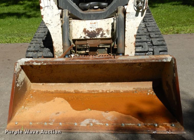 image for item DD2555 2011 Bobcat T650  skid steer loader