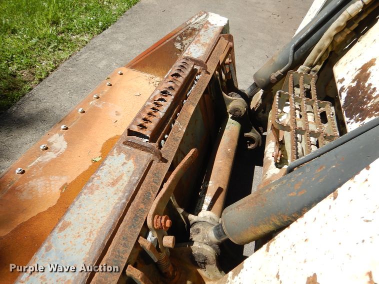 image for item DD2555 2011 Bobcat T650  skid steer loader
