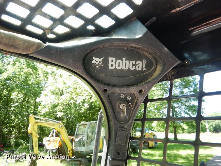 image for item DD2555 2011 Bobcat T650  skid steer loader