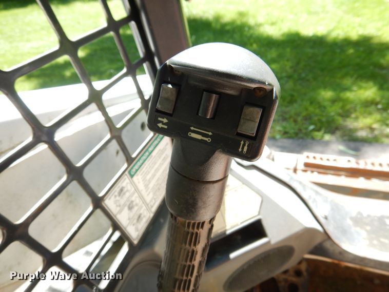 image for item DD2555 2011 Bobcat T650  skid steer loader