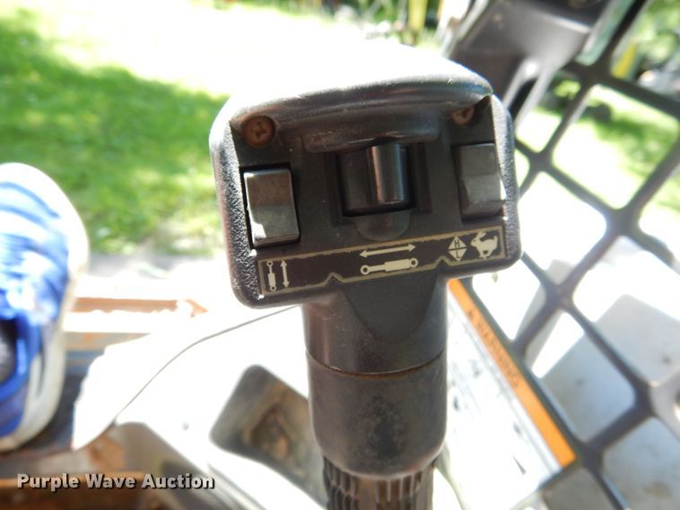 image for item DD2555 2011 Bobcat T650  skid steer loader