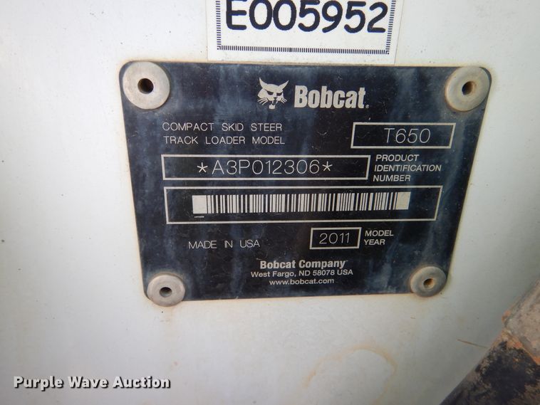 image for item DD2555 2011 Bobcat T650  skid steer loader