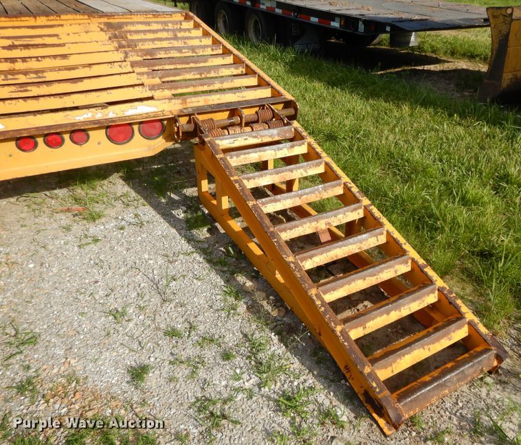 image for item DE5796 1995 CZ CZ20KT equipment trailer