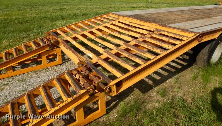 image for item DE5796 1995 CZ CZ20KT equipment trailer