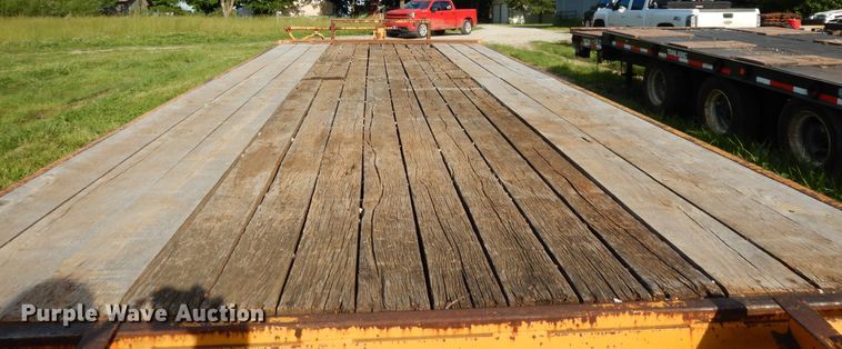 image for item DE5796 1995 CZ CZ20KT equipment trailer