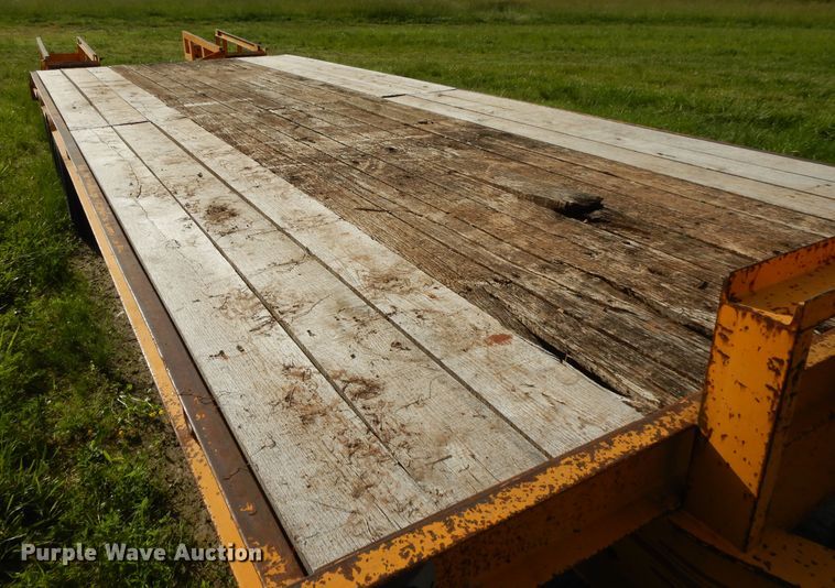 image for item DE5796 1995 CZ CZ20KT equipment trailer